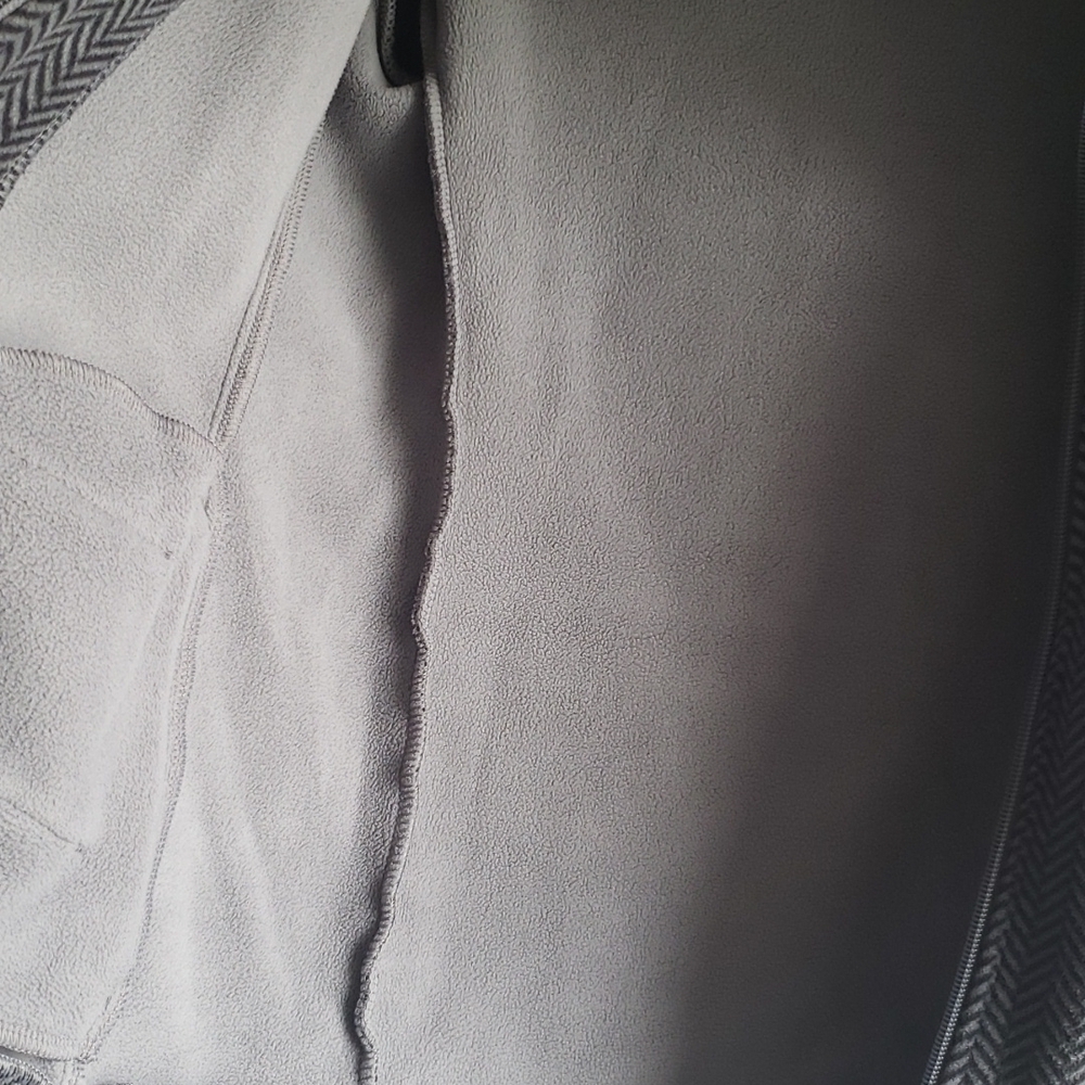 Bench Fleece Jacket - Picture 9 of 9